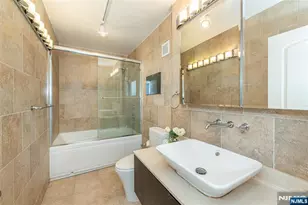 3 Horizon 1007, Fort Lee, NJ 07024 - Photo 15