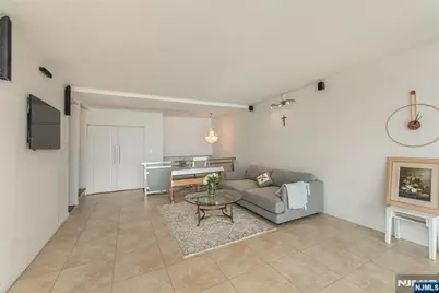 3 Horizon 1007 #1007, Fort Lee, NJ 07024 - Photo 7