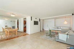 3 Horizon 1007, Fort Lee, NJ 07024 - Photo 9