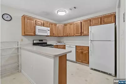 130 Hatfield Lane, East Brunswick Township, NJ 08816 - Photo 5