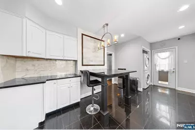 252 Passaic Avenue, Hasbrouck Heights, NJ 07604 - Photo 9