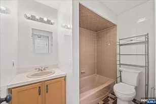 1 Ranch Ct, Saddle Brook Township, NJ 07663 - Photo 15