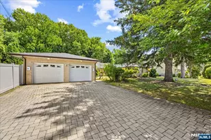 1 Ranch Ct, Saddle Brook Township, NJ 07663 - Photo 15