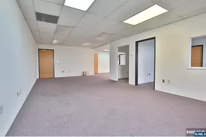 605 Broad Avenue 204 #204, Ridgefield, NJ 07657 - Photo 11