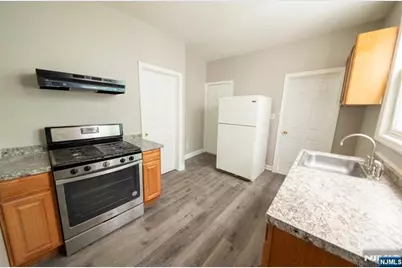 131 S 8th Street 1 #1, Newark, NJ 07107 - Photo 5