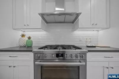 147 Central Avenue 14 #14, Old Tappan, NJ 07675 - Photo 9