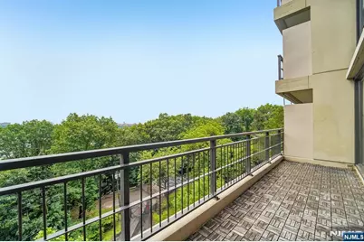 4 Horizon Road # G18, Fort Lee, NJ 07024 - Photo 17
