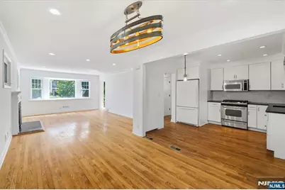 101 Pershing Road, Englewood Cliffs, NJ 07632 - Photo 7