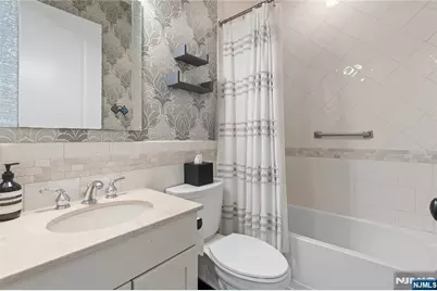 1600 Kaufer Lane 3 #3, Fort Lee, NJ 07024 - Photo 17