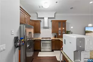 1600 Kaufer Ln 3, Fort Lee, NJ 07024 - Photo 7