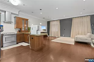 1600 Kaufer Ln 3, Fort Lee, NJ 07024 - Photo 5