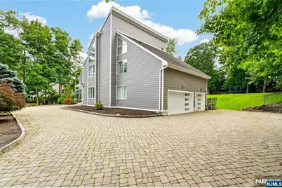 14 James Brite Circle, Mahwah, NJ 07430 - Photo 3