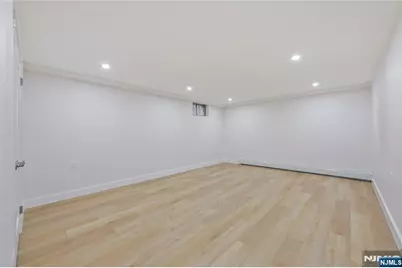 21 E Central Avenue, Bergenfield, NJ 07621 - Photo 15