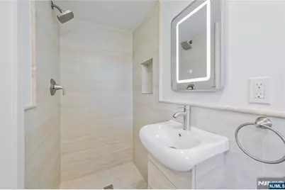 21 E Central Avenue, Bergenfield, NJ 07621 - Photo 13