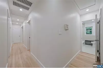 21 E Central Avenue, Bergenfield, NJ 07621 - Photo 5