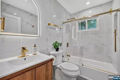 340 Northwood Way, Palisades Park, NJ 07650 - Photo 13