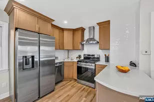 340 Northwood Way, Palisades Park, NJ 07650 - Photo 7