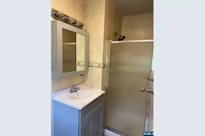 17 Daka Court, Bloomfield, NJ 07003 - Photo 9