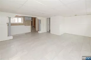 287 Atlantic Dr, Parsippany, NJ 07054 - Photo 29