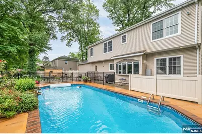 1025 Maple Drive, New Milford, NJ 07646 - Photo 45