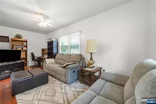 15 Pierrepont Ave, Rutherford, NJ 07070 - Photo 7