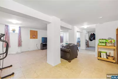 15 Pierrepont Avenue, Rutherford, NJ 07070 - Photo 35