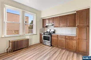 731B Anderson Ave 2, Cliffside Park, NJ 07010 - Photo 9