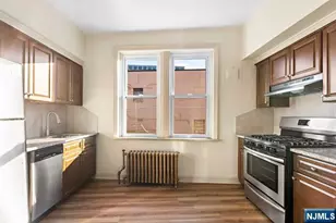 731B Anderson Ave 2, Cliffside Park, NJ 07010 - Photo 11