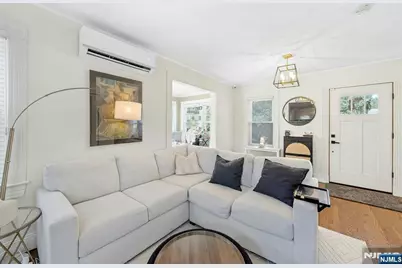 332 Demarest Avenue, Oradell, NJ 07649 - Photo 5