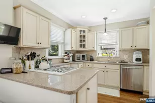 332 Demarest Ave, Oradell, NJ 07649 - Photo 7