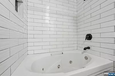 242 The Promenade 242 #242, Edgewater, NJ 07020 - Photo 21