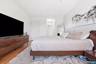 242 The Promenade 242 #242, Edgewater, NJ 07020 - Photo 17