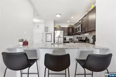 242 The Promenade 242 #242, Edgewater, NJ 07020 - Photo 7