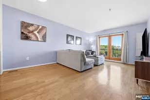 242 The Promenade 242, Edgewater, NJ 07020 - Photo 3