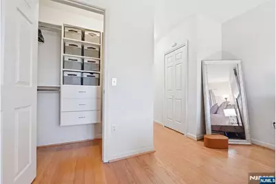 242 The Promenade 242 #242, Edgewater, NJ 07020 - Photo 19