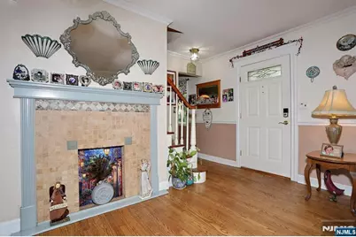 393 New Bridge Road, Bergenfield, NJ 07621 - Photo 3