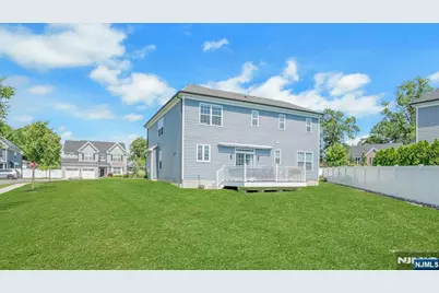 10 Bares Court, Little Ferry, NJ 07643 - Photo 37