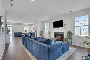 10 Bares Ct, Little Ferry, NJ 07643 - Photo 5