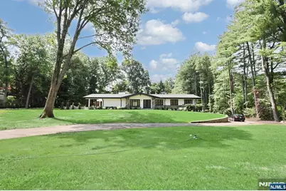 51 Mill Road Extension, Woodcliff Lake, NJ 07677 - Photo 47
