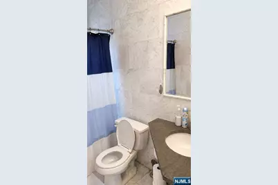 2215 N Central Road 2E #2E, Fort Lee, NJ 07024 - Photo 11