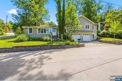 139 Mohawk Trail, Wayne, NJ 07470 - Photo 1