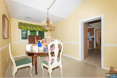 139 Mohawk Trail, Wayne, NJ 07470 - Photo 7