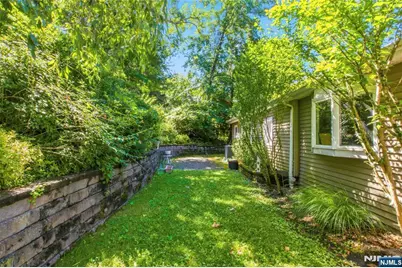 139 Mohawk Trail, Wayne, NJ 07470 - Photo 25