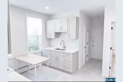 171 Bergen Avenue 2 #2, Kearny, NJ 07032 - Photo 3