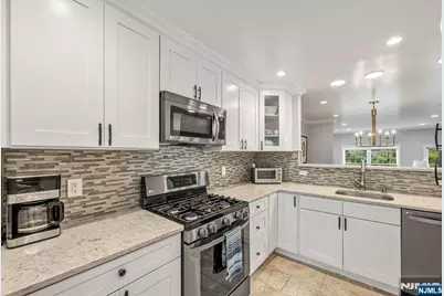 94 Heather Lane, Wyckoff Township, NJ 07481 - Photo 7