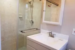 125 E Central Blvd 1st Floor, Palisades Park, NJ 07650 - Photo 21