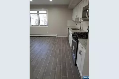 125 E Central Boulevard 1st Floor #1ST FLOOR, Palisades Park, NJ 07650 - Photo 11