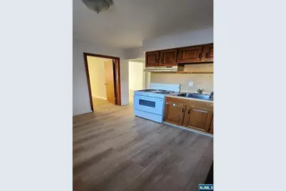 77 Main Avenue, Wallington, NJ 07057 - Photo 3