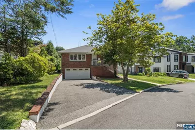 2 Henry Street, Englewood Cliffs, NJ 07632 - Photo 1