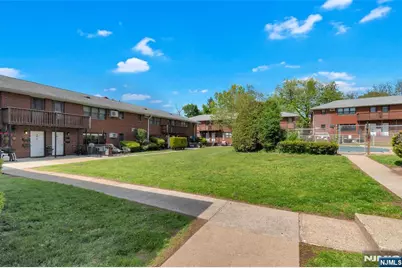 186 Terhune C #20, Lodi, NJ 07644 - Photo 11